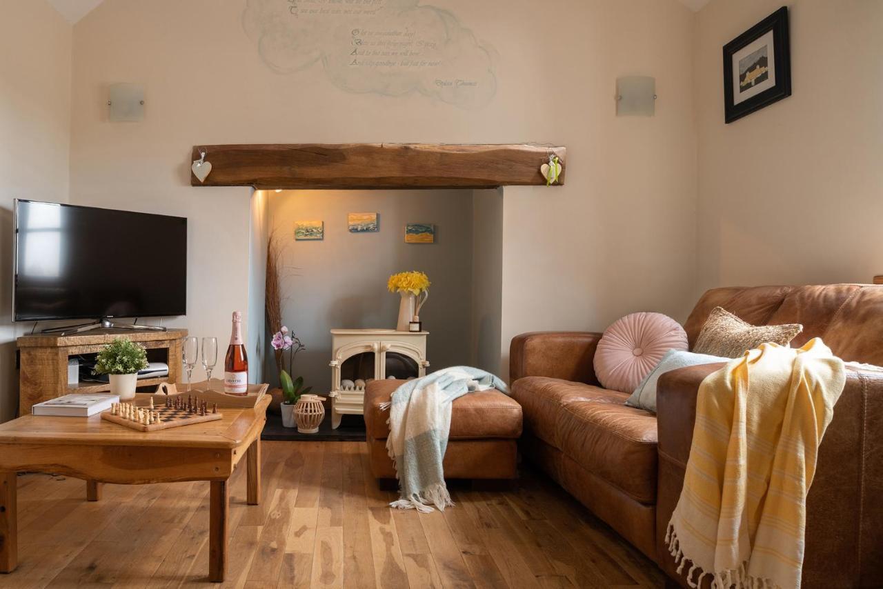 Beautiful Countryside Cottage On The North Wales Coast Abergele Exteriör bild