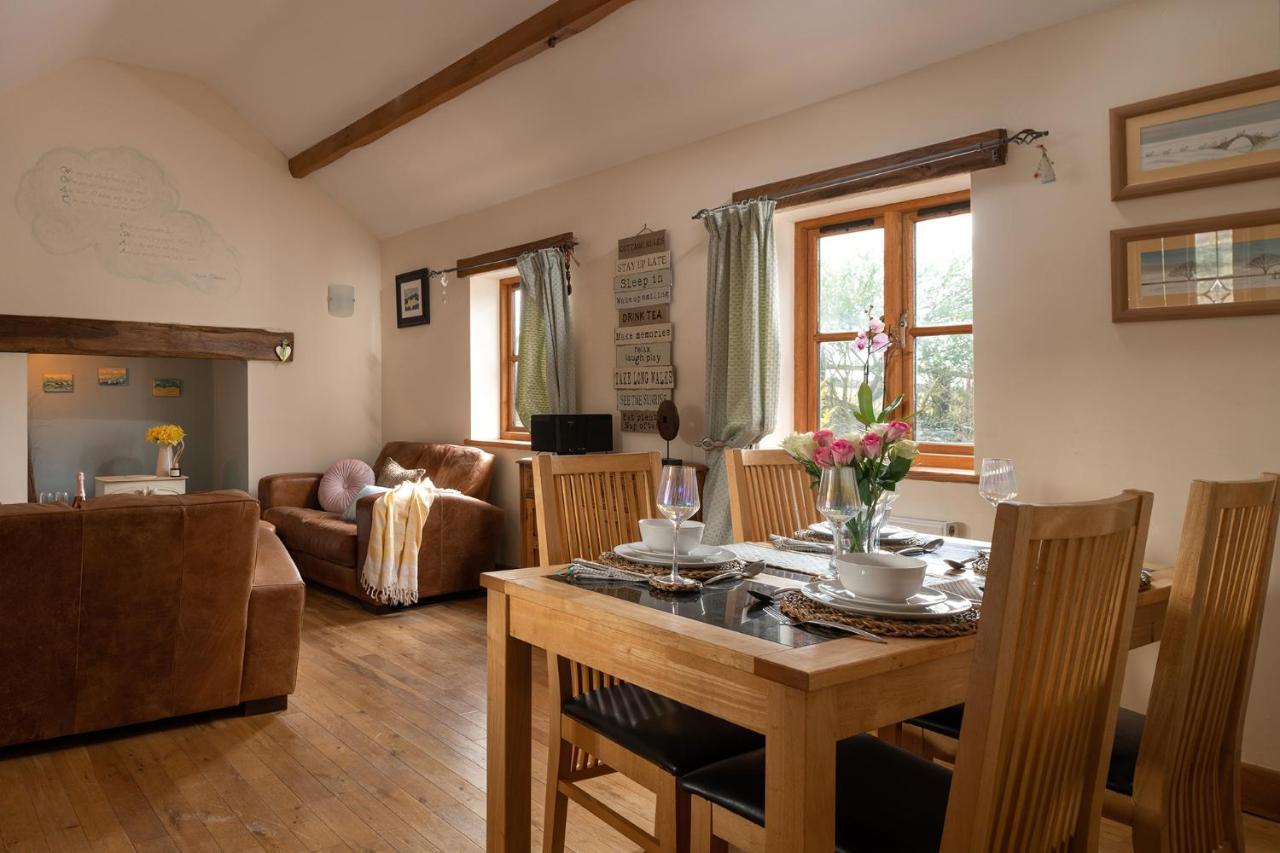 Beautiful Countryside Cottage On The North Wales Coast Abergele Exteriör bild