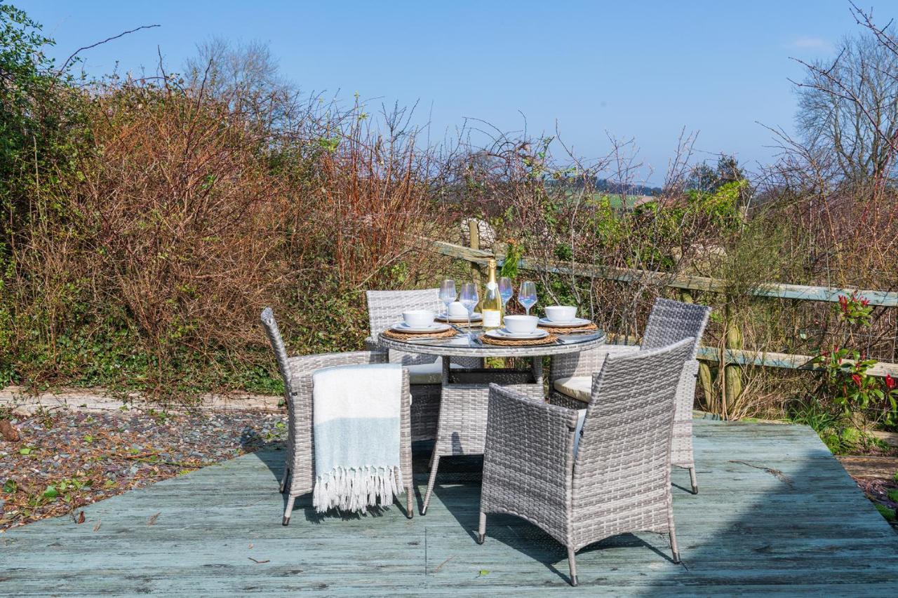 Beautiful Countryside Cottage On The North Wales Coast Abergele Exteriör bild